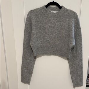 Zara Heather Gray Cropped Crew Neck Sweater